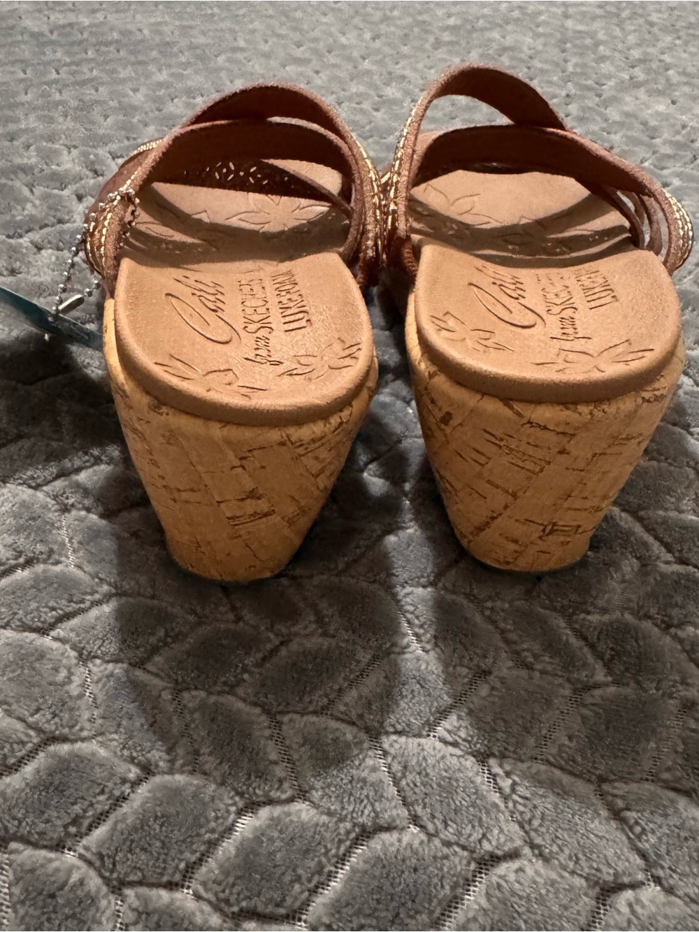 Skechers Luxe Foam Brown Textured Platform Sandals - Picture 5 of 10